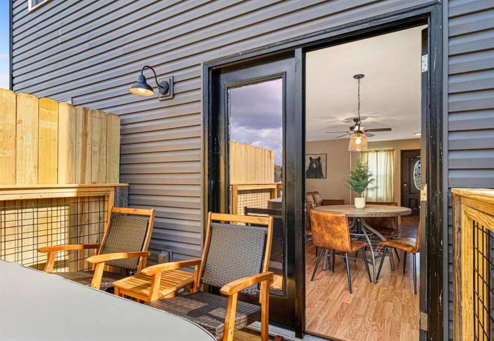 Willow Trace: Family Retreat, Hot Tub, Gaming! Pigeon Forge Esterno foto