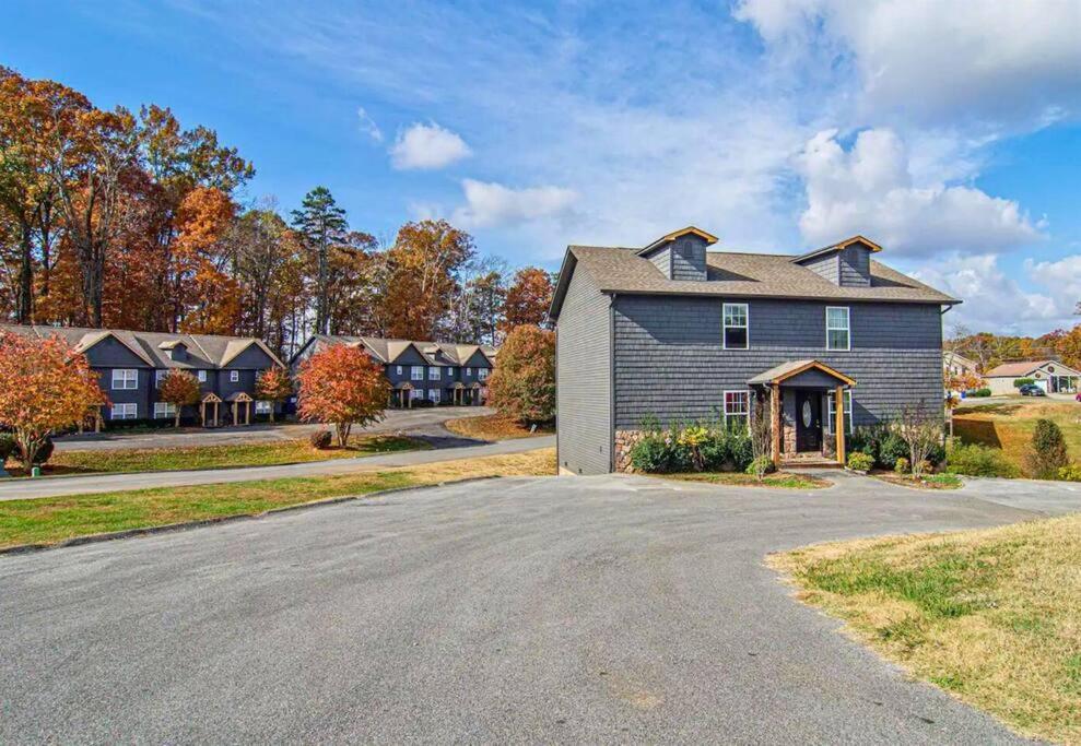 Willow Trace: Family Retreat, Hot Tub, Gaming! Pigeon Forge Esterno foto