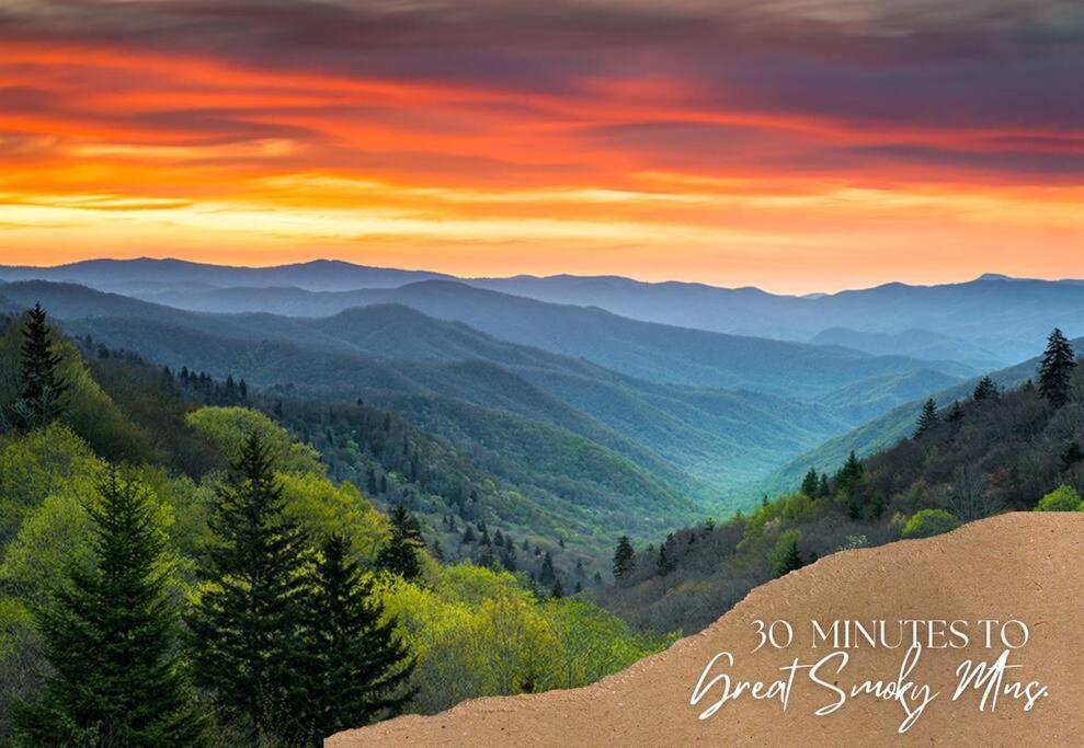 Willow Trace: Family Retreat, Hot Tub, Gaming! Pigeon Forge Esterno foto