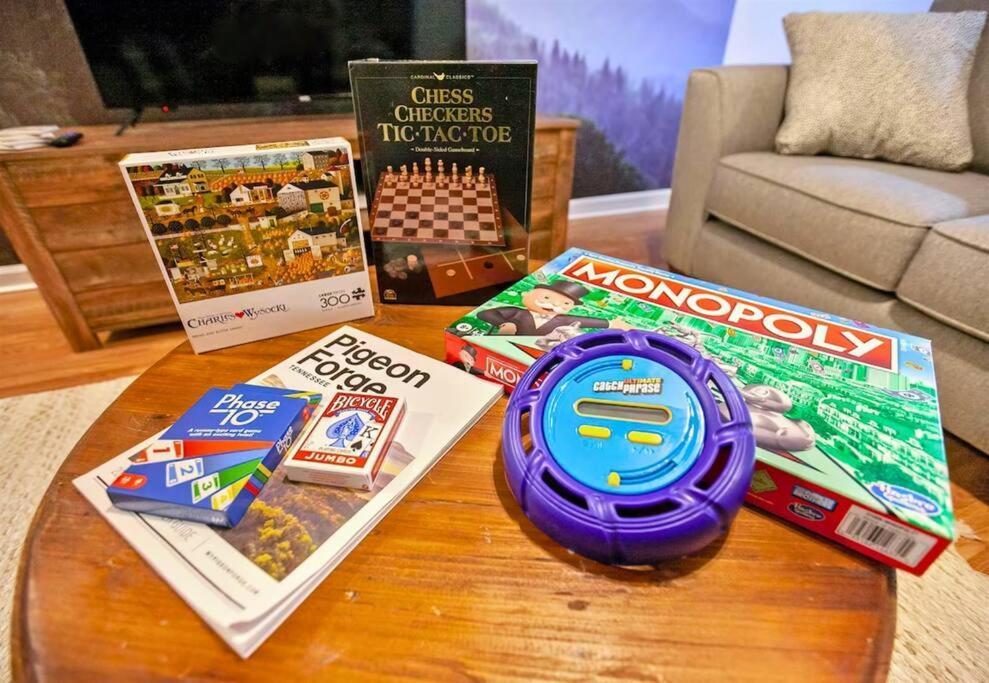 Willow Trace: Family Retreat, Hot Tub, Gaming! Pigeon Forge Esterno foto